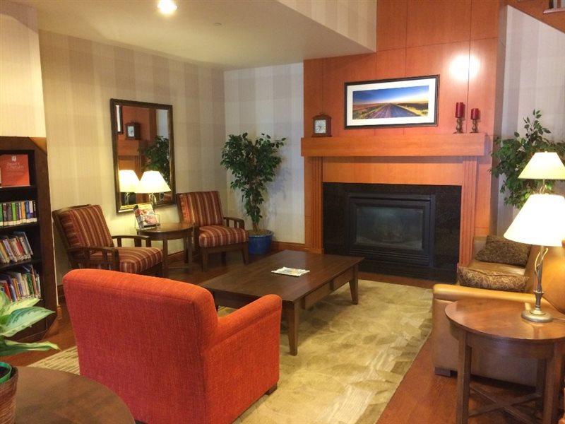 Country & By Radisson, Calgary-northeast