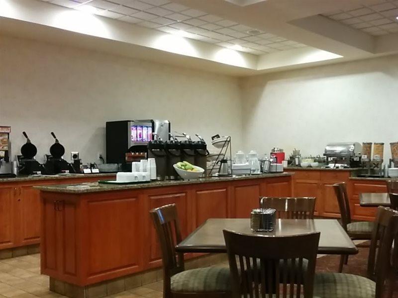 Hotel Country & By Radisson, Calgary-northeast Calgary