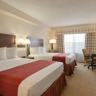 Country & By Radisson, Calgary-northeast Hotel