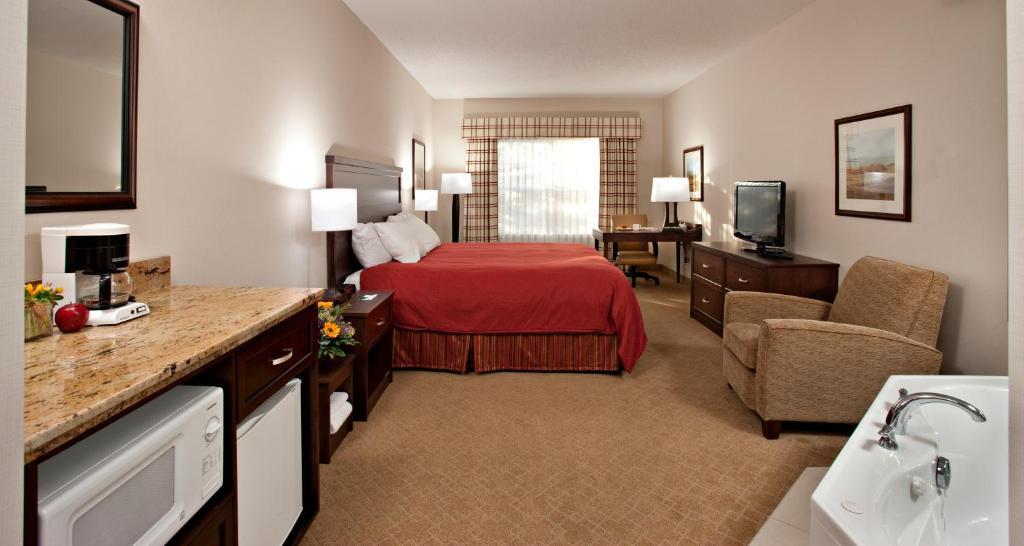 Country & By Radisson, Calgary-northeast Calgary