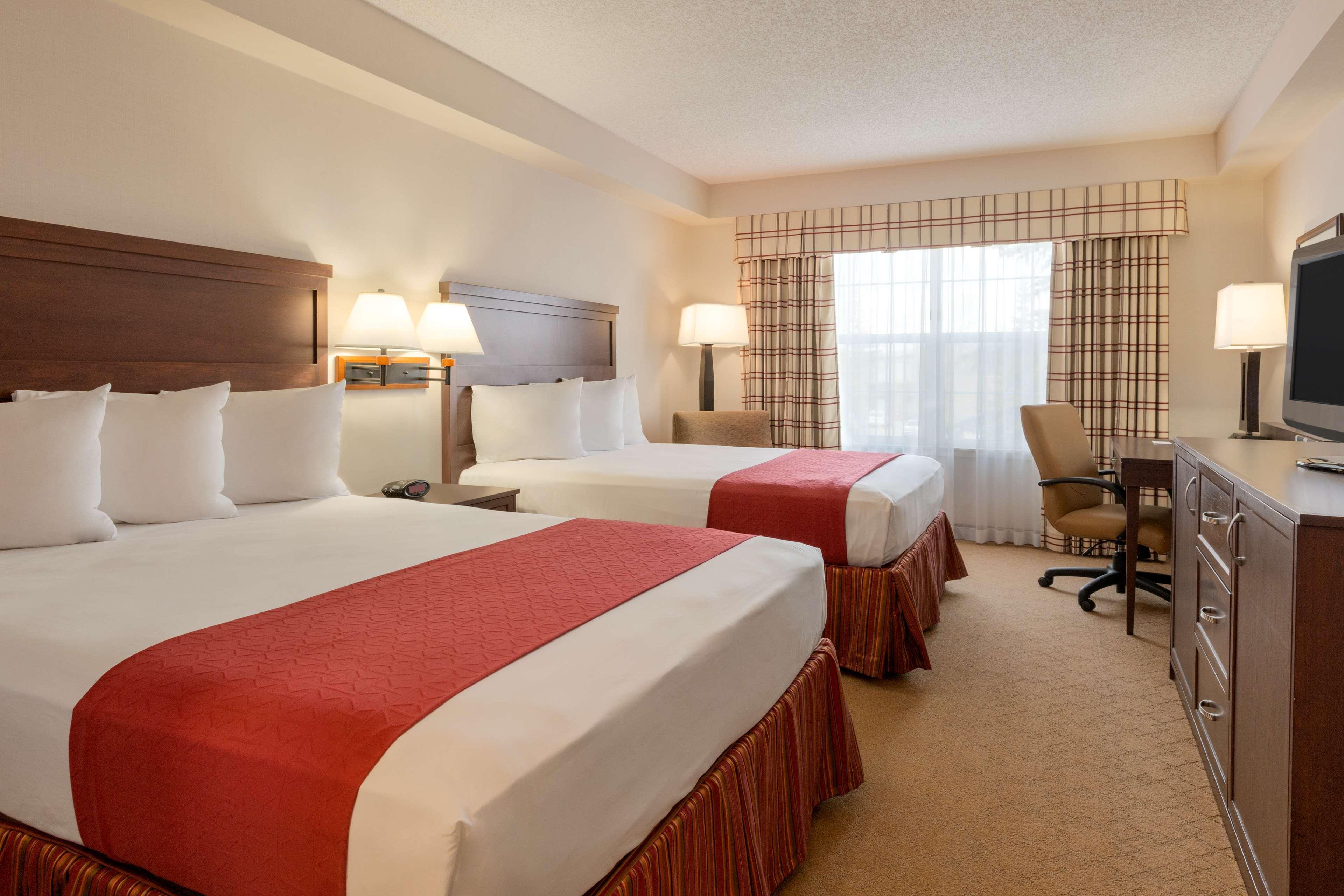 Country & By Radisson, Calgary-northeast 3*